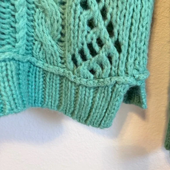 Free People Fluff cableknit chunky pullover sweater, scoop neck, green sz M - Picture 10 of 13